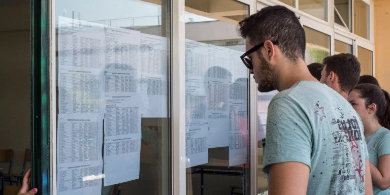 Ανατροπές στις Βάσεις 2019: «Βουτιά» σε ιατρικές και πολυτεχνικές σχολές -Πού αναμένονται πτώσεις